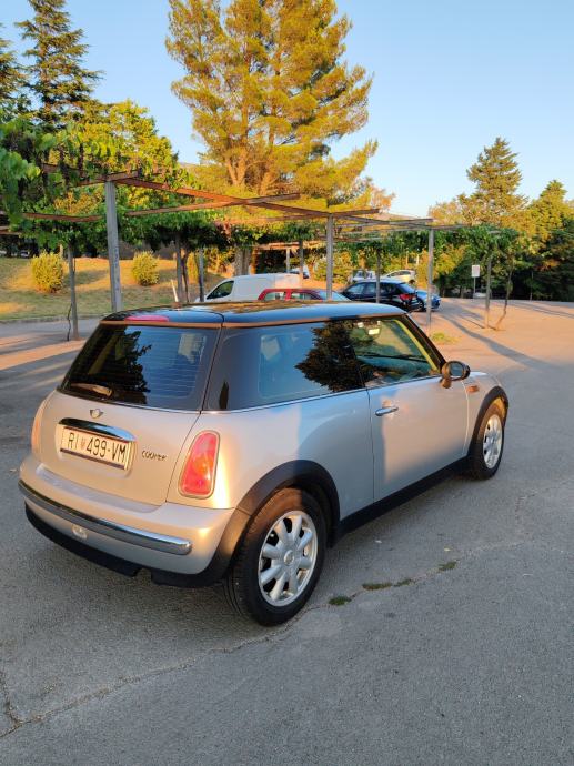 MINI Cooper R50, fotografija 4