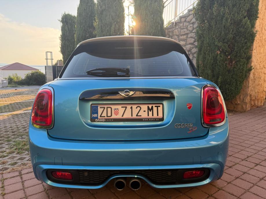 MINI Cooper SD 5 vrata 2.0 Diesel 170 KS, automatik, panorama, LED, fotografija 2