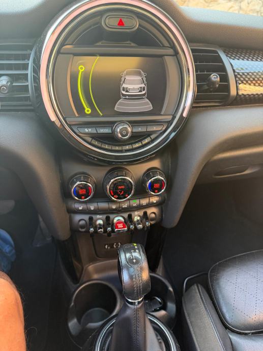 MINI Cooper SD 5 vrata 2.0 Diesel 170 KS, automatik, panorama, LED, fotografija 7