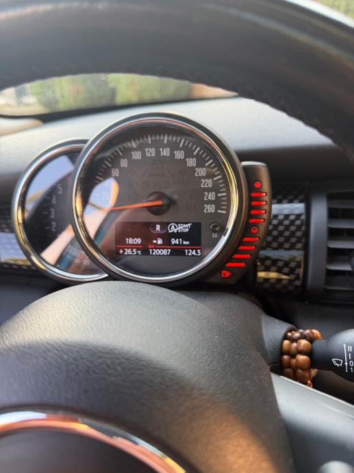 MINI Cooper SD 5 vrata 2.0 Diesel 170 KS, automatik, panorama, LED, fotografija 6