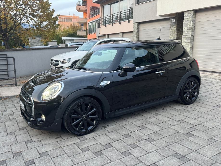 Mini Cooper SD /pano/koža/harman kardon, fotografija 3