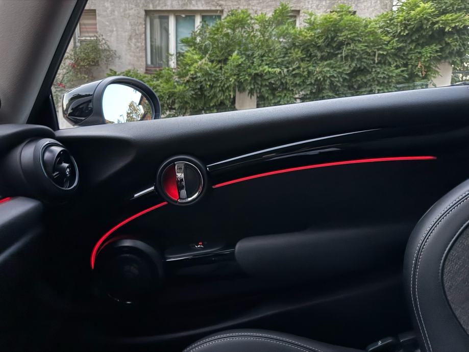 MINI Cooper SE 135kw-2023- panorama-HUD-Harman Kardon, fotografija 4