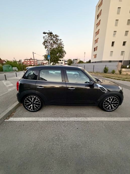 MINI Countryman SD 2.0D | 105 kW | Harman Panorama Koža JCW 19", pogled izvana - slika 3