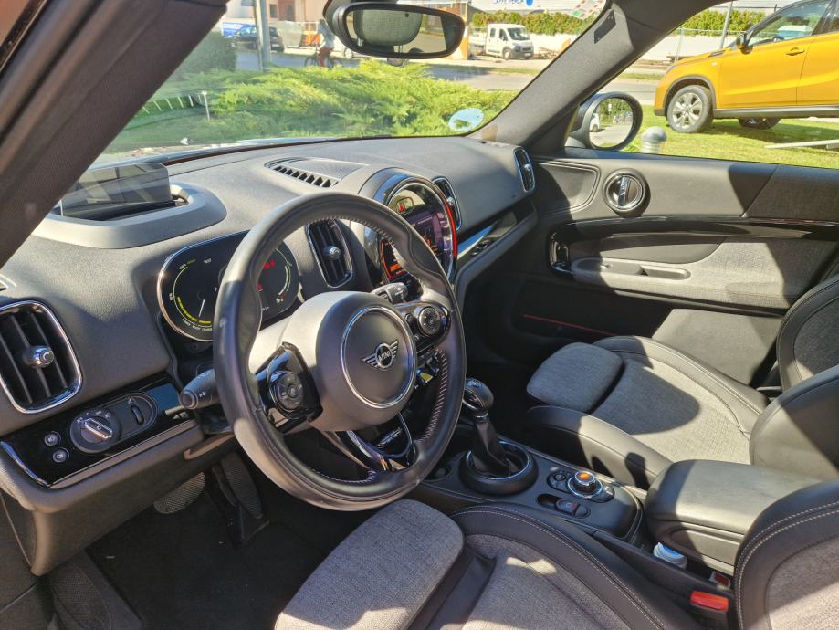 MINI Countryman Cooper SE automatik, fotografija 10