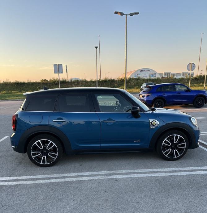 MINI Countryman SE All4, fotografija 4