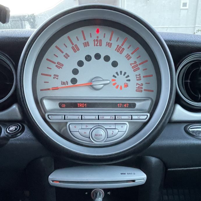 MINI One 1.4 Benzin, 6 brzina, 207.000 km, fotografija 15