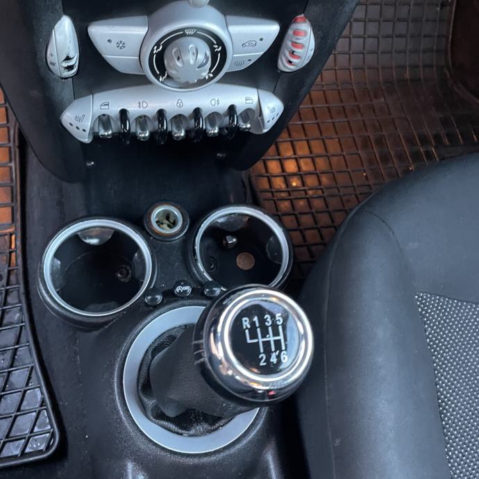 MINI One 1.4 Benzin, 6 brzina, 207.000 km, fotografija 16