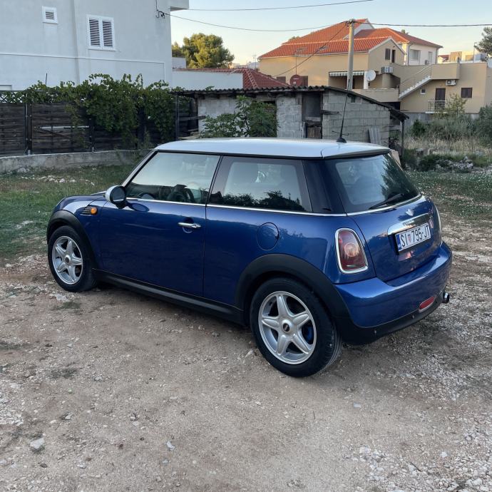 MINI One 1.4 Benzin, 6 brzina, 207.000 km, fotografija 2