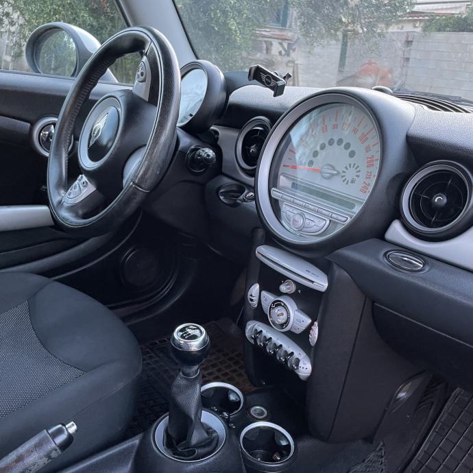 MINI One 1.4 Benzin, 6 brzina, 207.000 km, fotografija 4