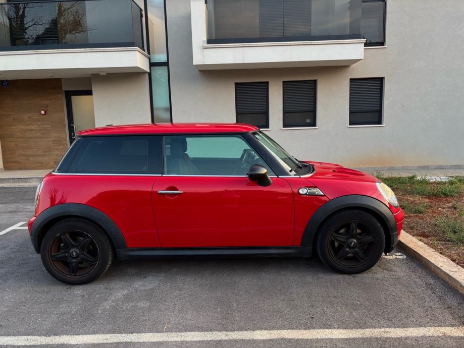 MINI One 1.4, fotografija 2