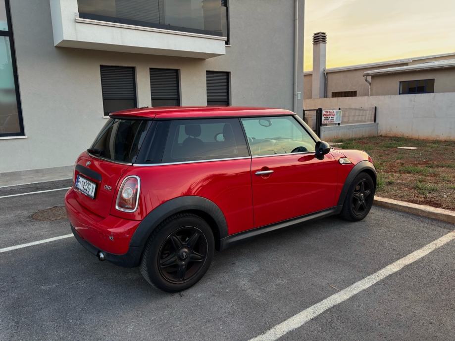 MINI One 1.4, fotografija 3