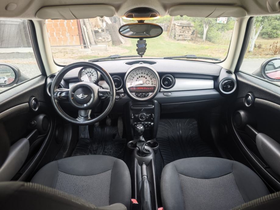 MINI One 1,6 Klima,REG. 12/2026,Kartice Rate, fotografija 9
