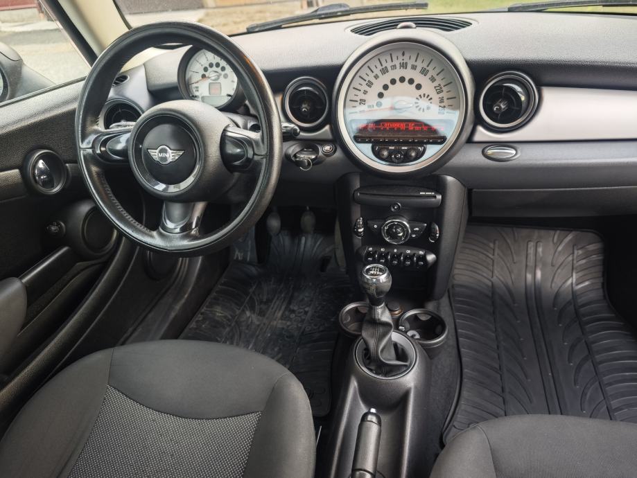 MINI One 1,6 Klima,REG. 12/2026,Kartice Rate, fotografija 10