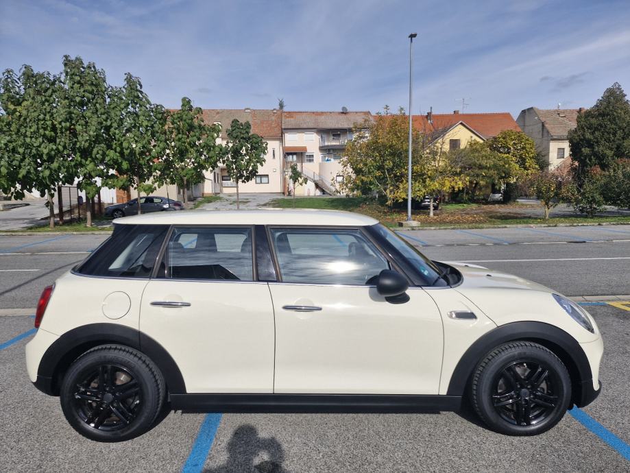MINI One D 1.5d,JAMSTVO 1.God, 55000km,TOP STANJE, fotografija 6