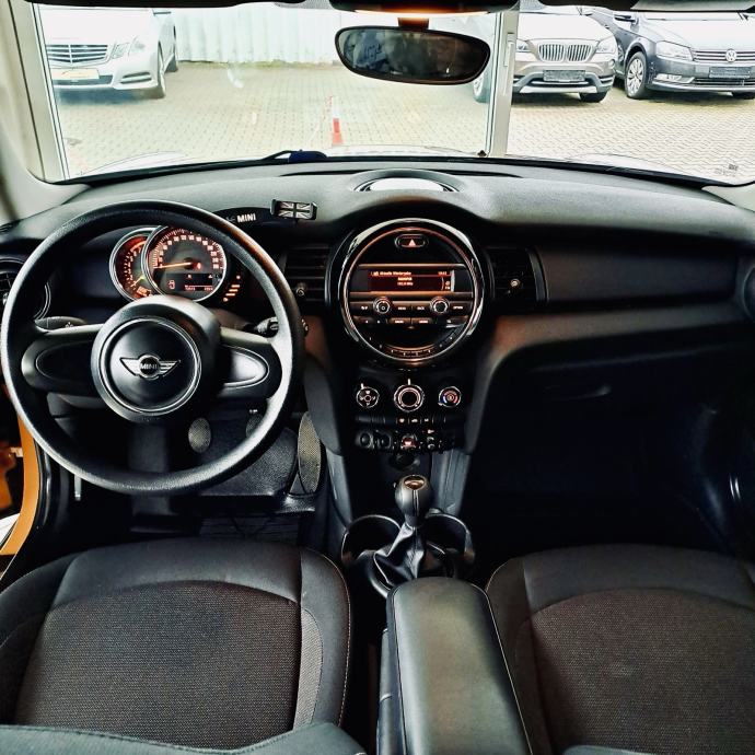 MINI One F56, Savršeno stanje, dva kompleta kotača, Euro6., 2015 god.