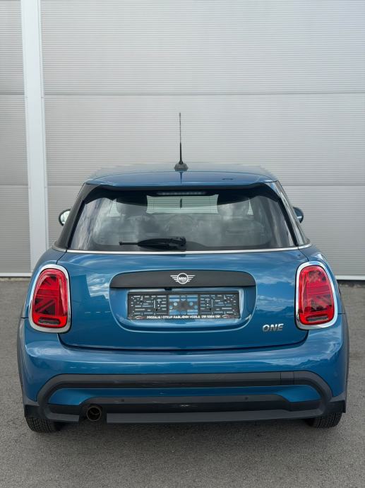 MINI One LCI--LED--AMBIENT--NAVI--KAMERA--SERVISNA, fotografija 10