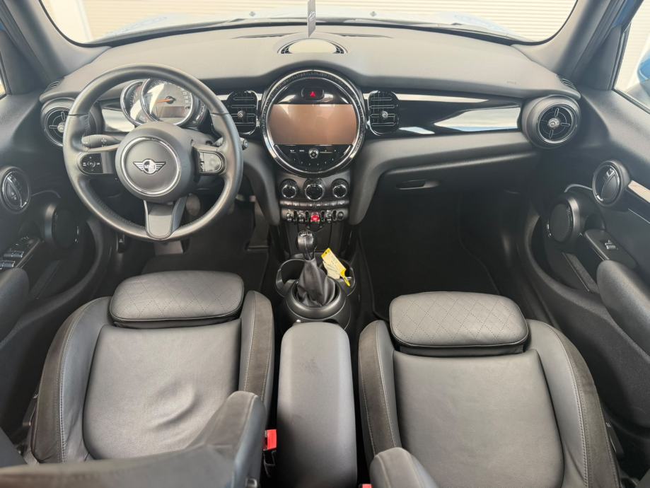 MINI One LCI--LED--AMBIENT--NAVI--KAMERA--SERVISNA, fotografija 4
