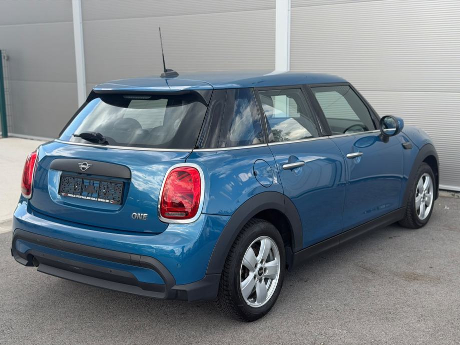 MINI One LCI--LED--AMBIENT--NAVI--KAMERA--SERVISNA, fotografija 12