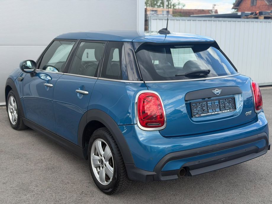 MINI One LCI--LED--AMBIENT--NAVI--KAMERA--SERVISNA, fotografija 11