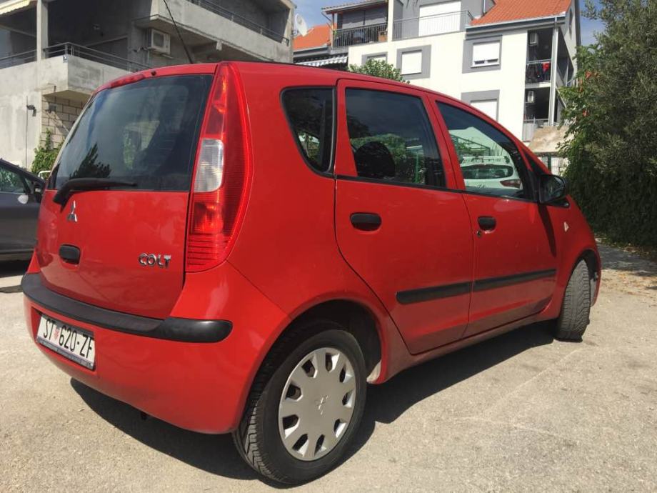 Mitsubishi colt 1 Mitsubishi colt 1