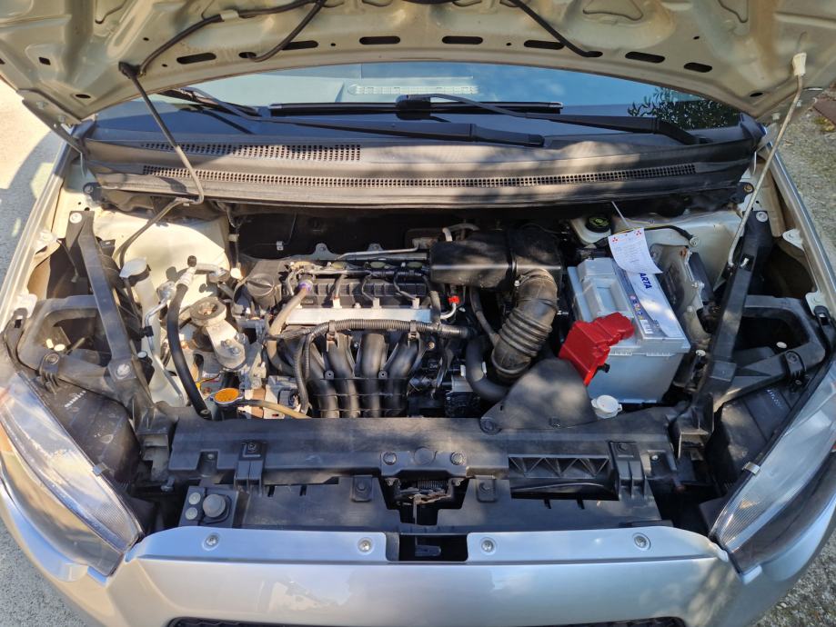 Mitsubishi Colt 1,3 CLAR-TEC POCINČAN BEZ HRĐE KAO NOV KARTICE 36 RATA, fotografija 9