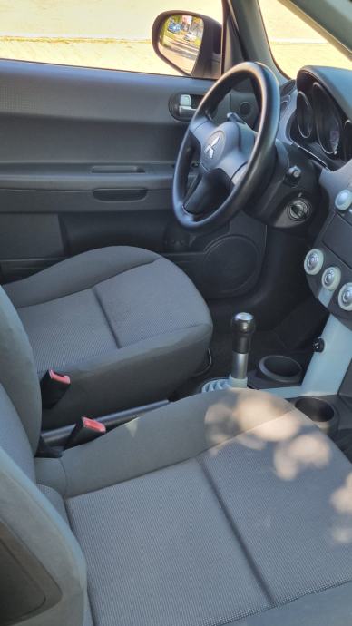Mitsubishi Colt 1,3 KLIMA; ZA OVAJ AUTO SVAKI KOMENTAR JE SUVISAN, fotografija 17