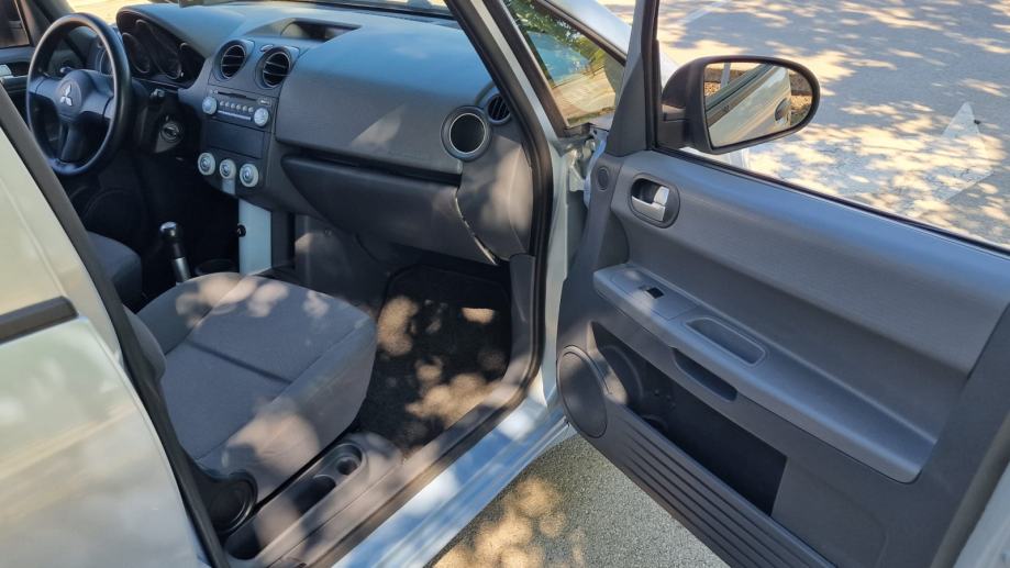Mitsubishi Colt 1,3, fotografija 15