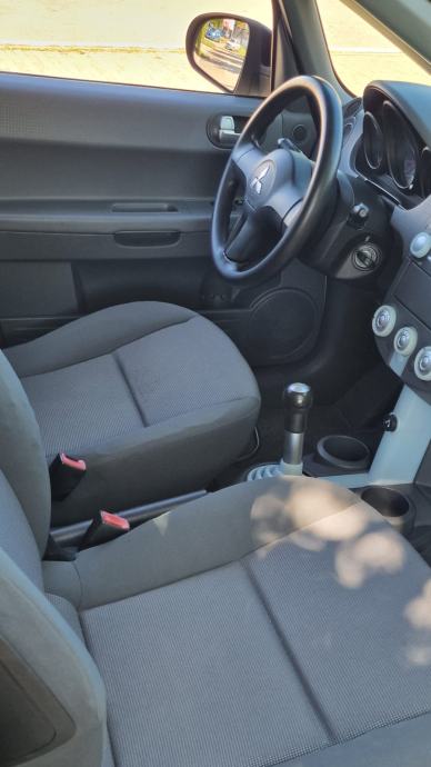 Mitsubishi Colt 1,3, fotografija 18