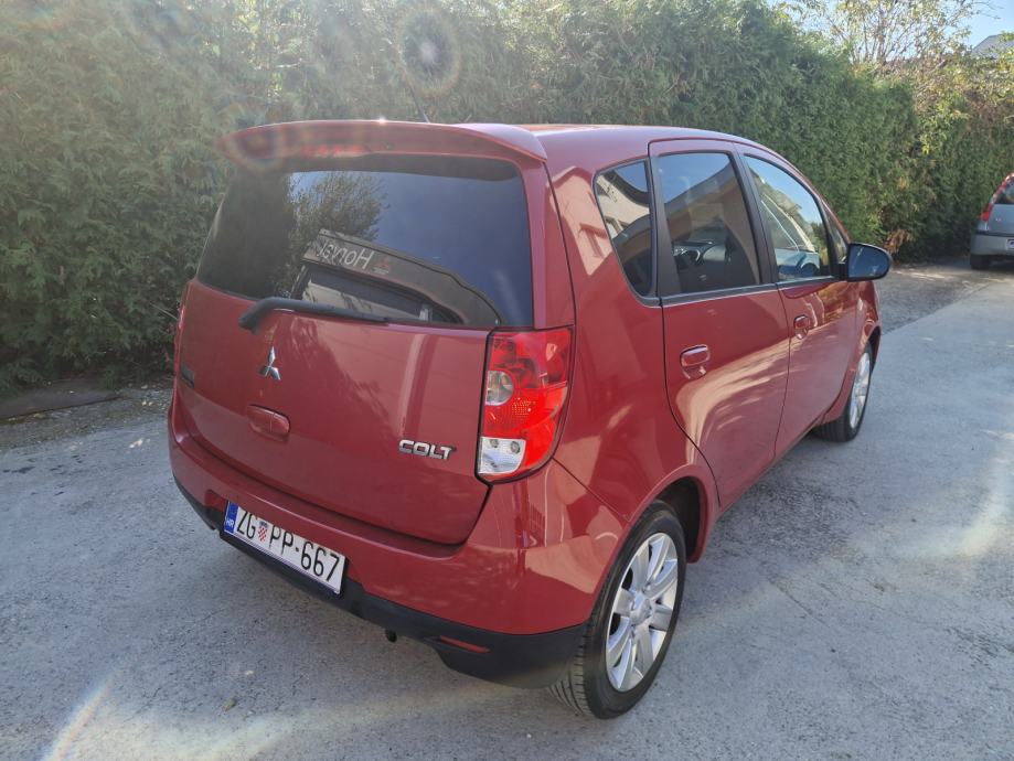Mitsubishi Colt 1,3 CLAR-TEC POCINČAN BEZ HRĐE KAO NOV KARTICE 36 RATA, fotografija 5