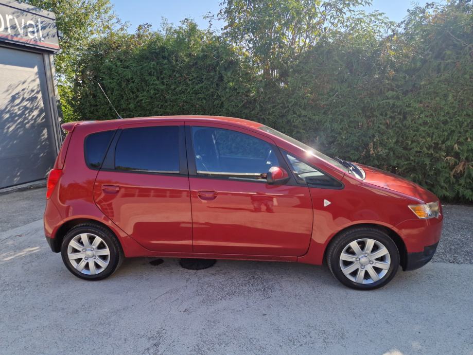 Mitsubishi Colt 1,3 CLAR-TEC POCINČAN BEZ HRĐE KAO NOV KARTICE 36 RATA, fotografija 2