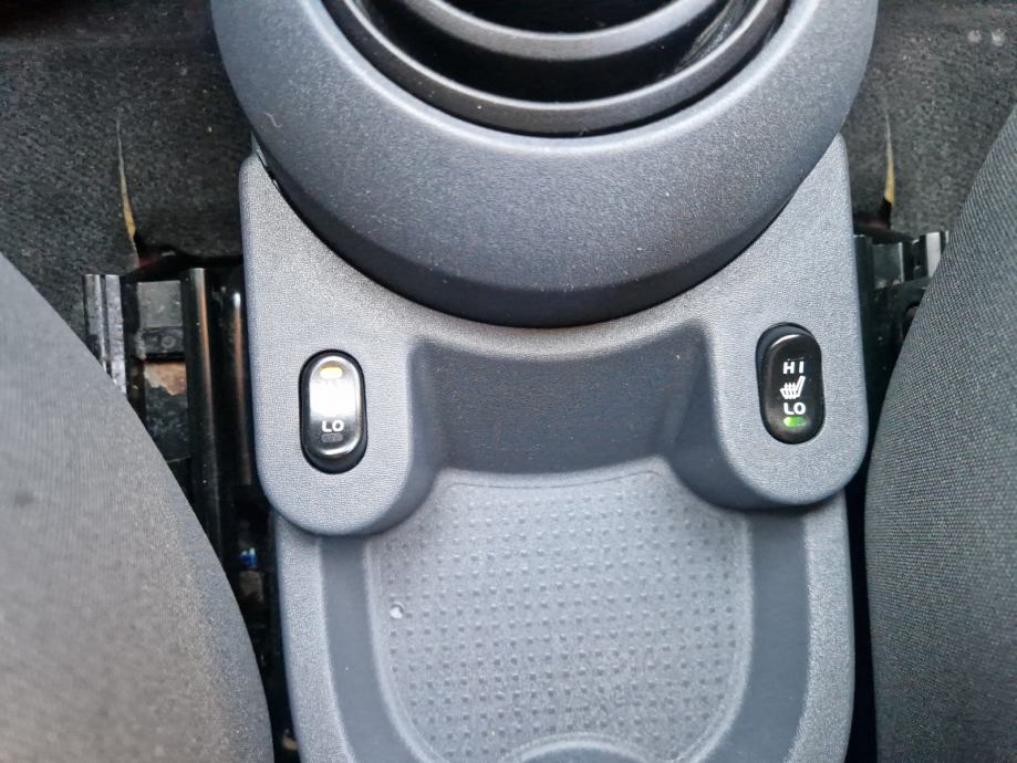 Mitsubishi Colt 1,3 CLAR-TEC POCINČAN BEZ HRĐE KAO NOV KARTICE 36 RATA, fotografija 12