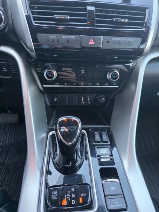 Mitsubishi Eclipse Cross PHEV Intense 2.4, fotografija 9
