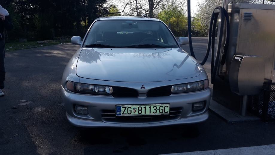 Mitsubishi galant v