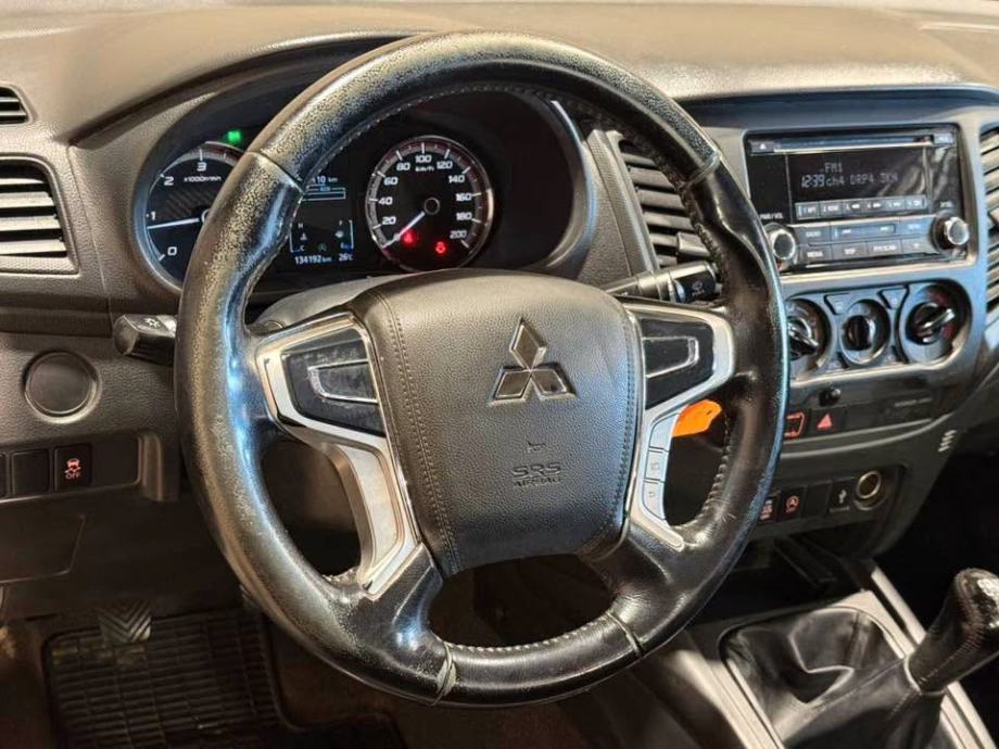 Mitsubishi L200 2.2, fotografija 9