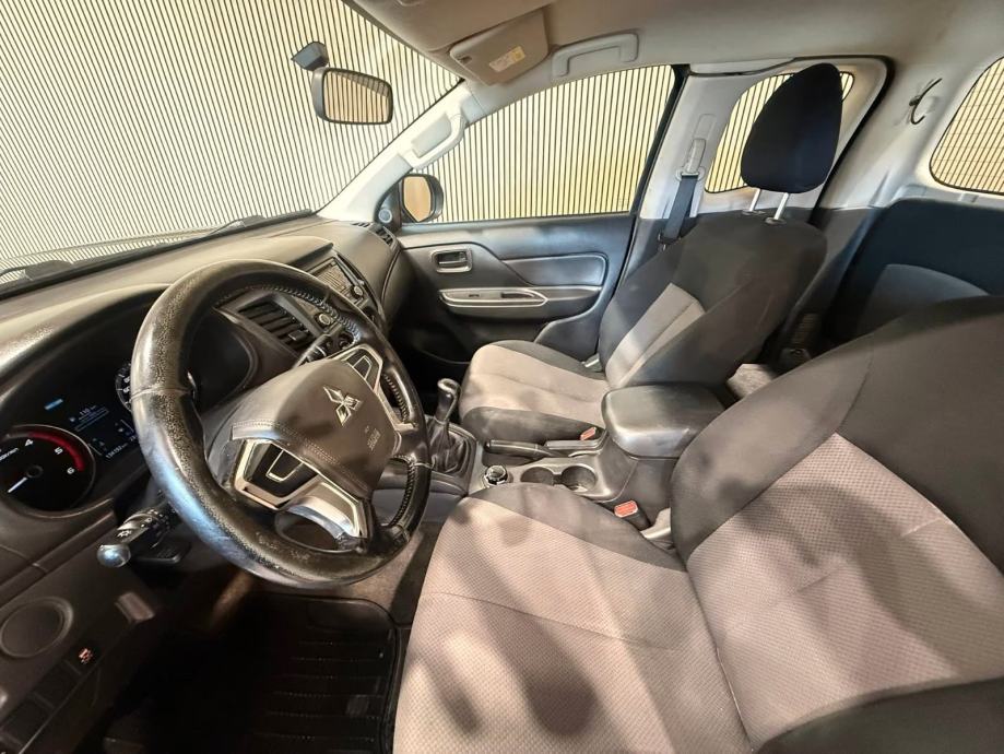 Mitsubishi L200 2.2, fotografija 3