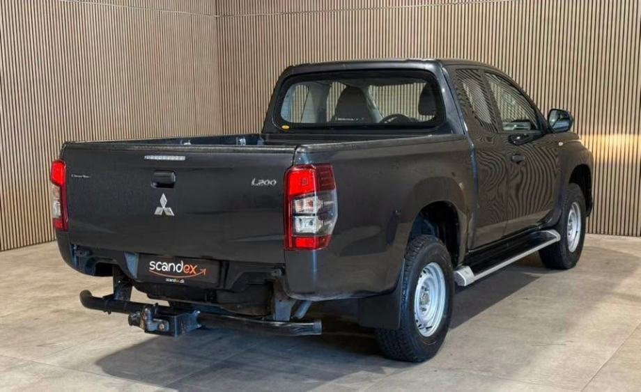 Mitsubishi L200 2.2, fotografija 12