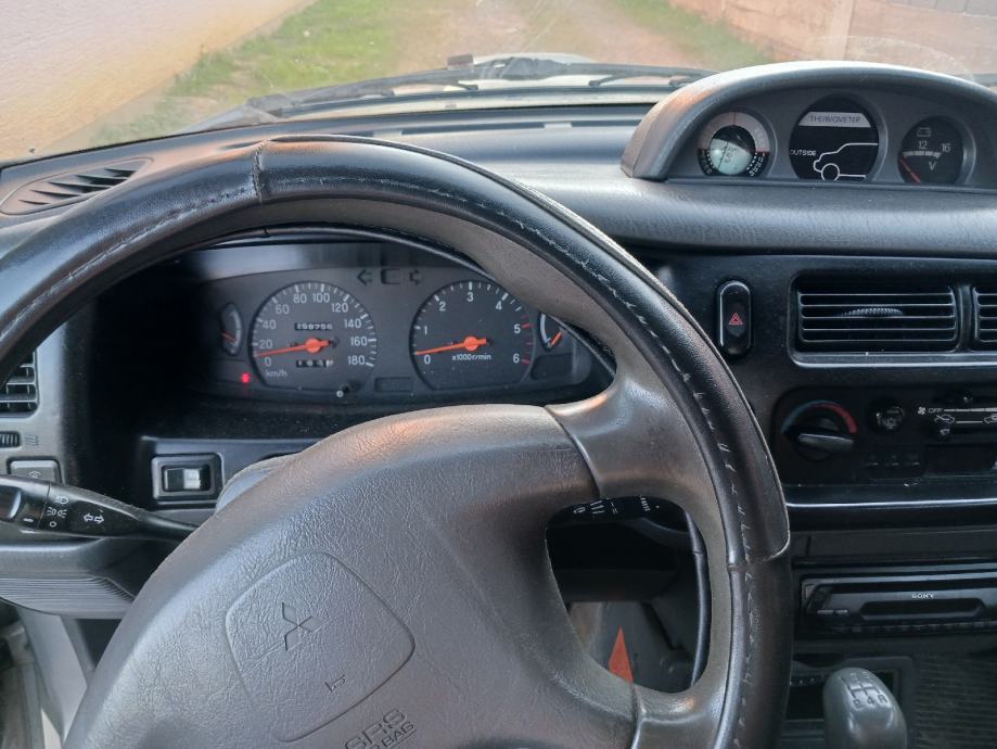 Mitsubishi L200 2.5, fotografija 7