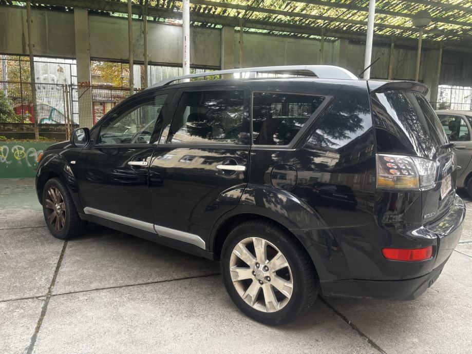 Mitsubishi Outlander 2,0 DID, fotografija 3