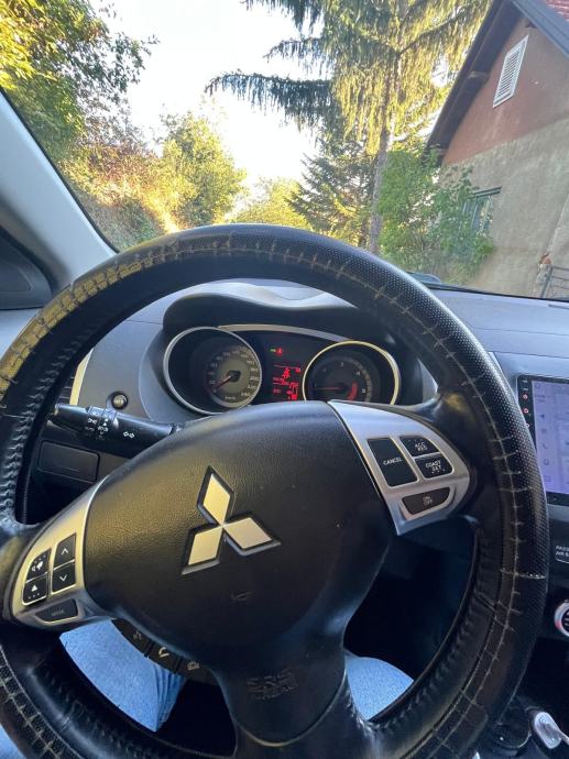 Mitsubishi Outlander 2.0 TDI, fotografija 7