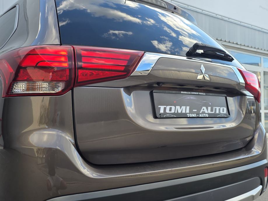 Mitsubishi Outlander 2,2 DI-D 4WD automatik,LED,KAMERA,AUT.KLIMA,NAVI, fotografija 13