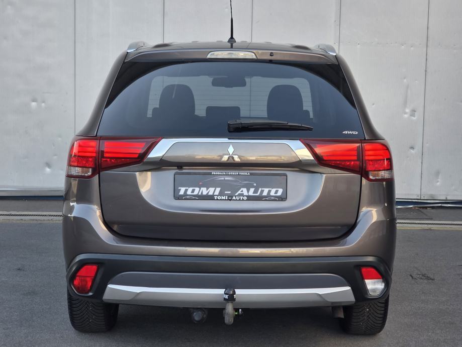 Mitsubishi Outlander 2,2 DI-D 4WD automatik,LED,KAMERA,AUT.KLIMA,NAVI, fotografija 6