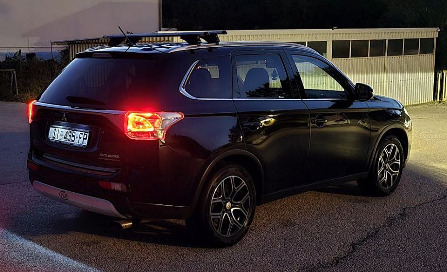Mitsubishi Outlander 2,2 DI-D, 7 sjedala, 1.Vlasnik, Kao novo, fotografija 6