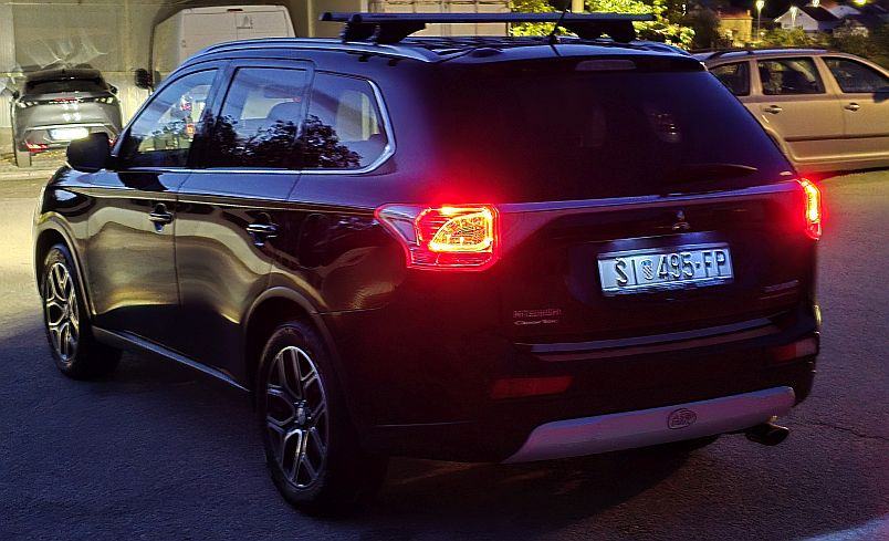Mitsubishi Outlander 2,2 DI-D, 7 sjedala, 1.Vlasnik, Kao novo, fotografija 7