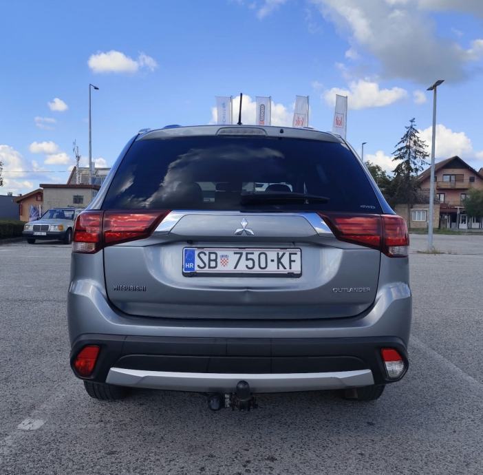 Mitsubishi Outlander 2,2 DI-D Automatik 4WD, fotografija 4