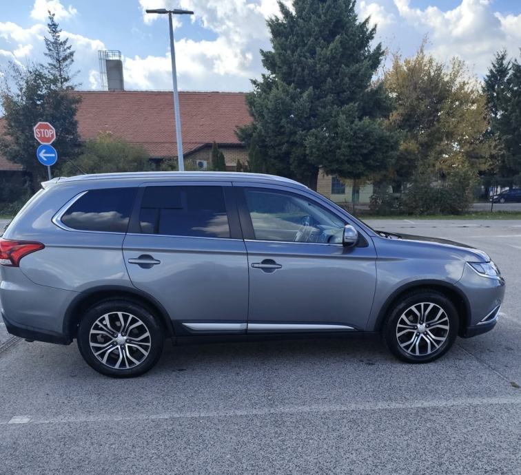 Mitsubishi Outlander 2,2 DI-D Automatik 4WD, fotografija 6