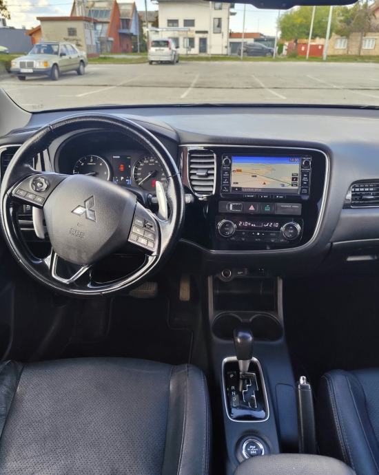 Mitsubishi Outlander 2,2 DI-D Automatik 4WD, fotografija 7
