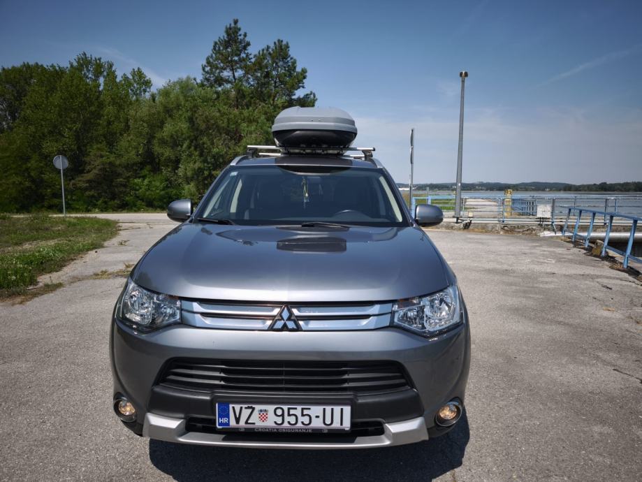 Mitsubishi Outlander 2,2 DI-D, fotografija 2