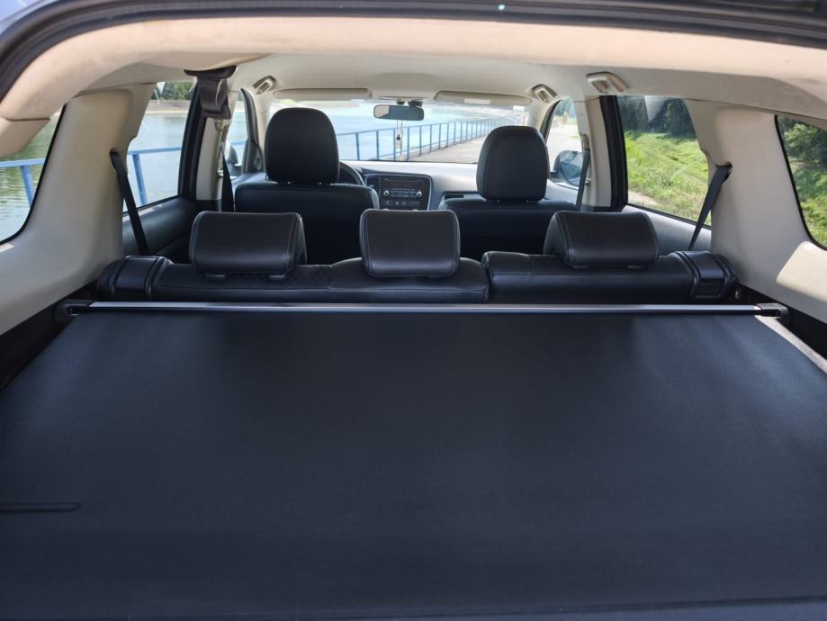 Mitsubishi Outlander 2,2 DI-D, fotografija 14