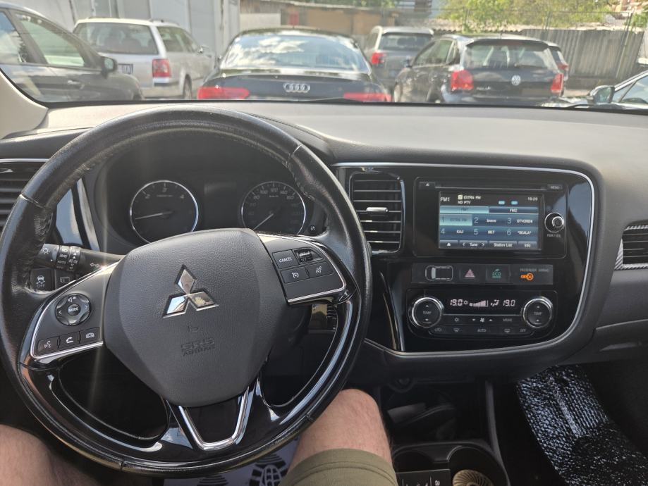 Mitsubishi Outlander 2,2 DI-D, fotografija 8