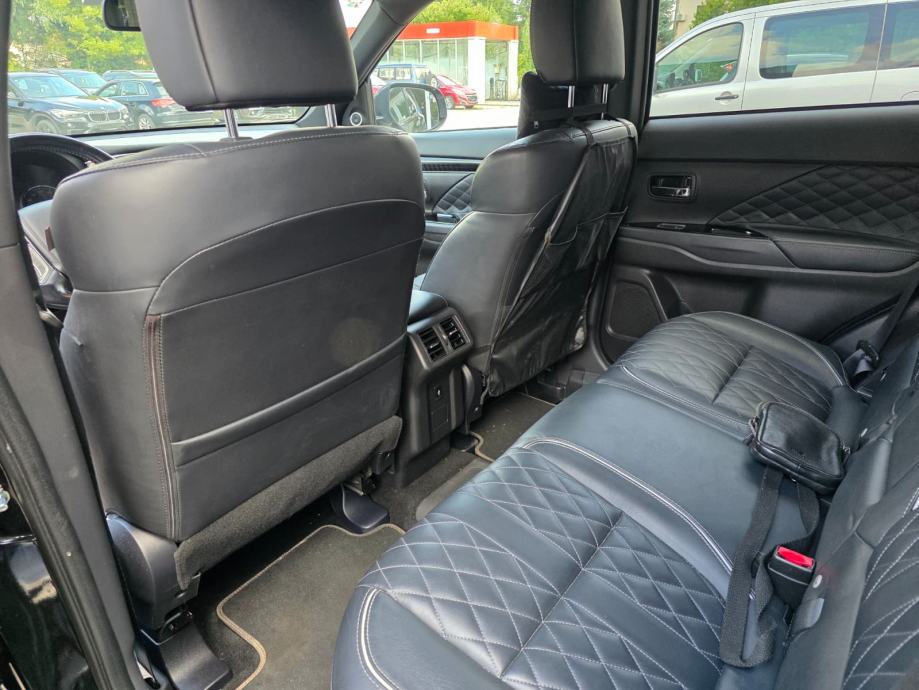 Mitsubishi Outlander 2,4 PHEV PREMIUM, fotografija 10